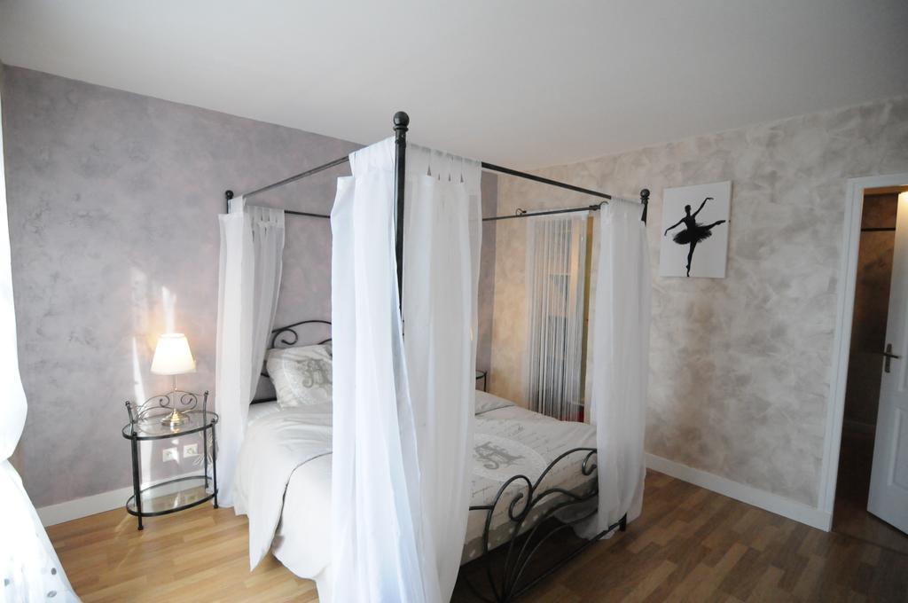 Appartement De Charme Climatise Pour 6 A 8 Pers Amboise Room photo